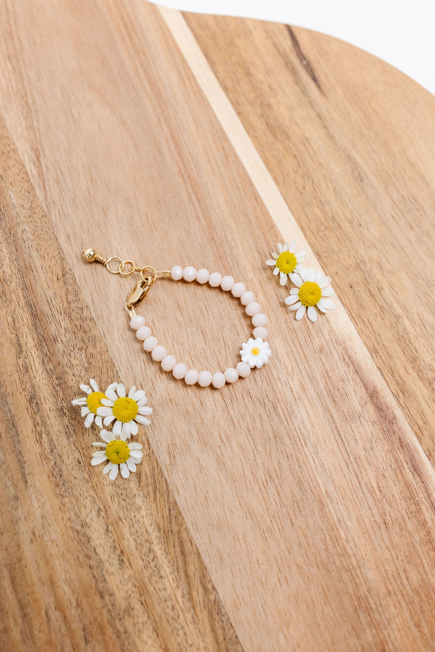 Daisy Baby Bracelet (Seashell 4MM Beads)