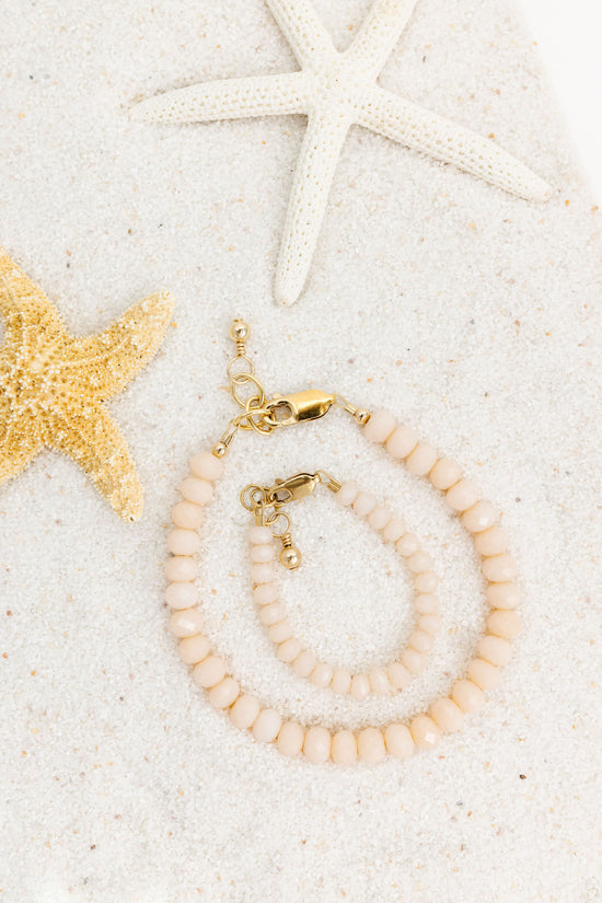 Load image into Gallery viewer, Seashell Mom + Mini Bracelet Set (6MM Beads)
