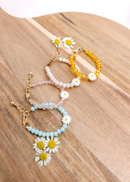 Buy Daisy Flower Bracelet, Handmade Daisy Chain Bracelets, Beaded Daisy  Bracelet, Gift Bracelets, Seed Bead Bracelet Online in India - Etsy