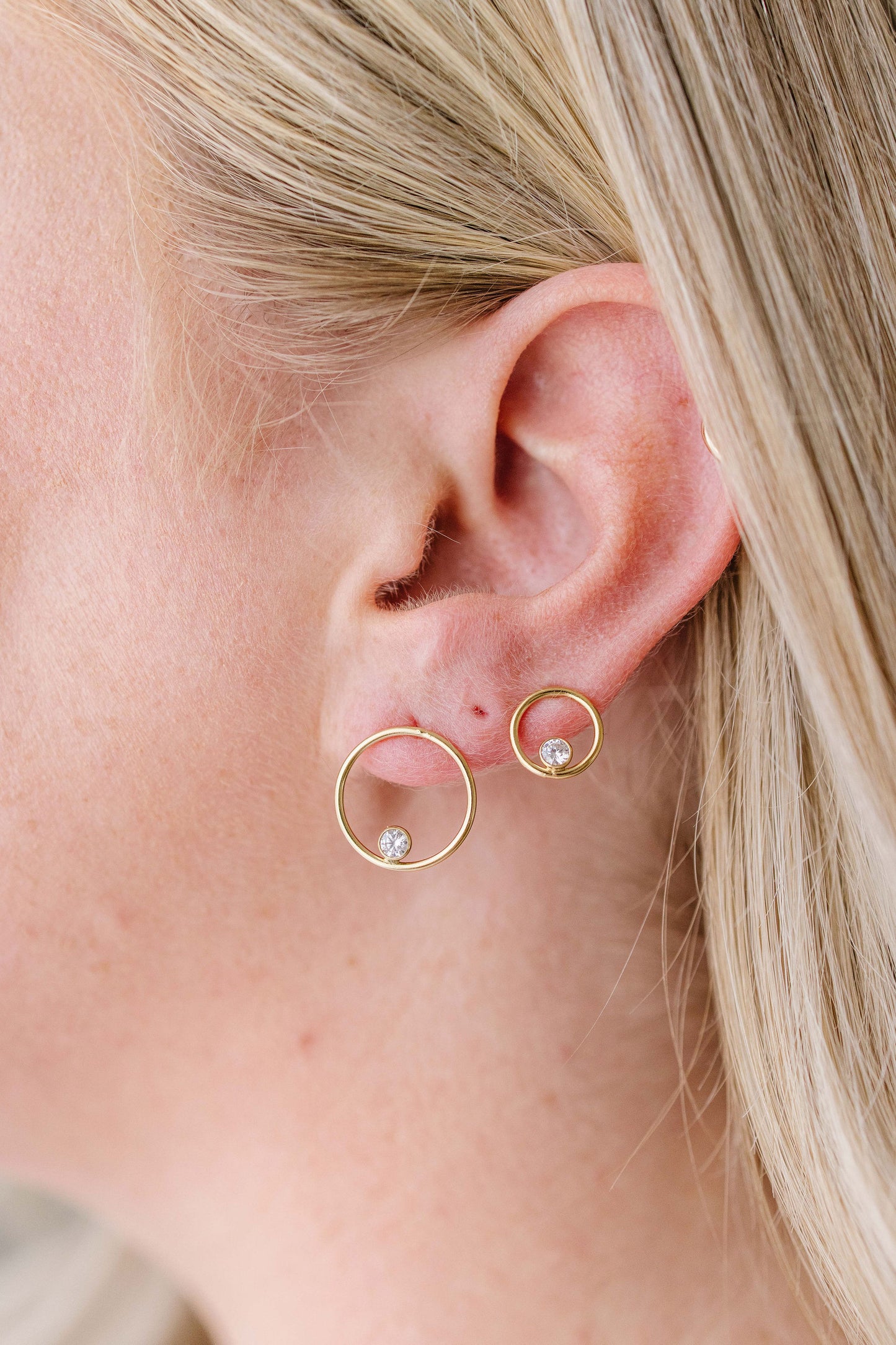 Load image into Gallery viewer, Circle stud earrings. gold filled circle stud earrings. gold circle earrings. circle frame stud earrings. gems by Laura. Essence studs. 
