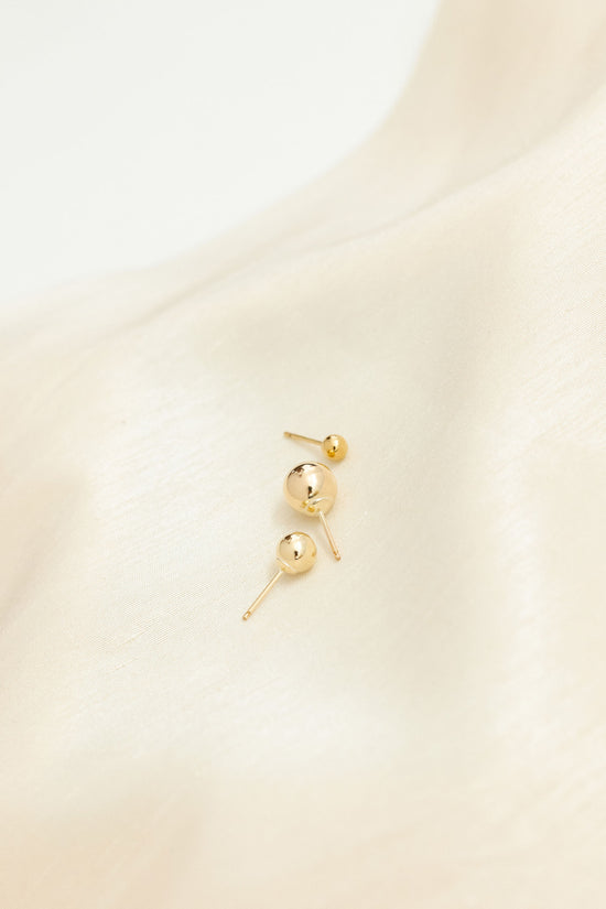 Load image into Gallery viewer, gems by Laura. gold filled ball studs. ball stud earrings

